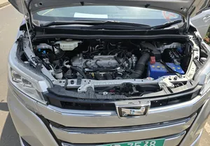 Toyota Noah 2020 Silver