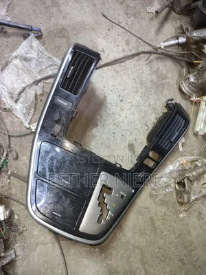 Alphard Radio Console
