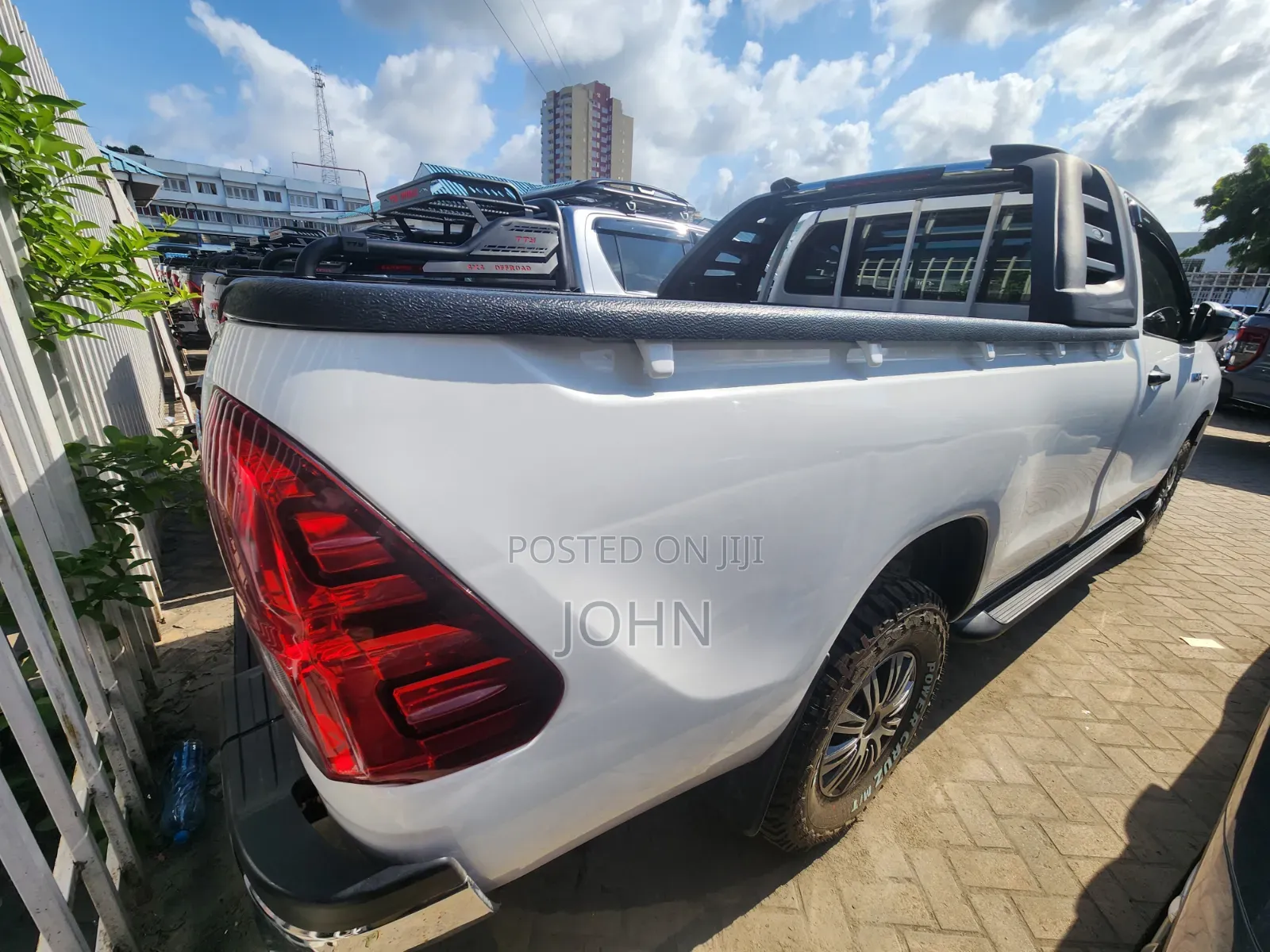 Toyota Hilux 2019 White