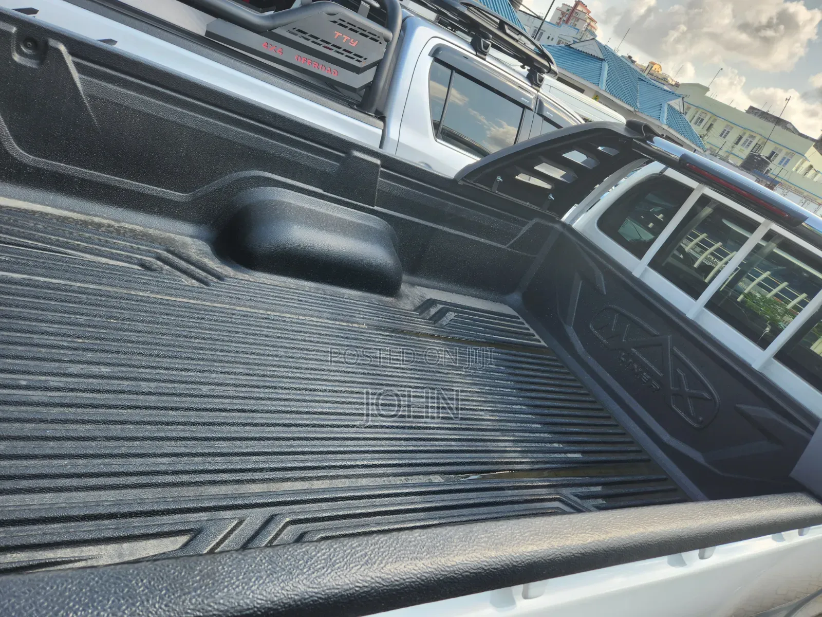 Toyota Hilux 2019 White