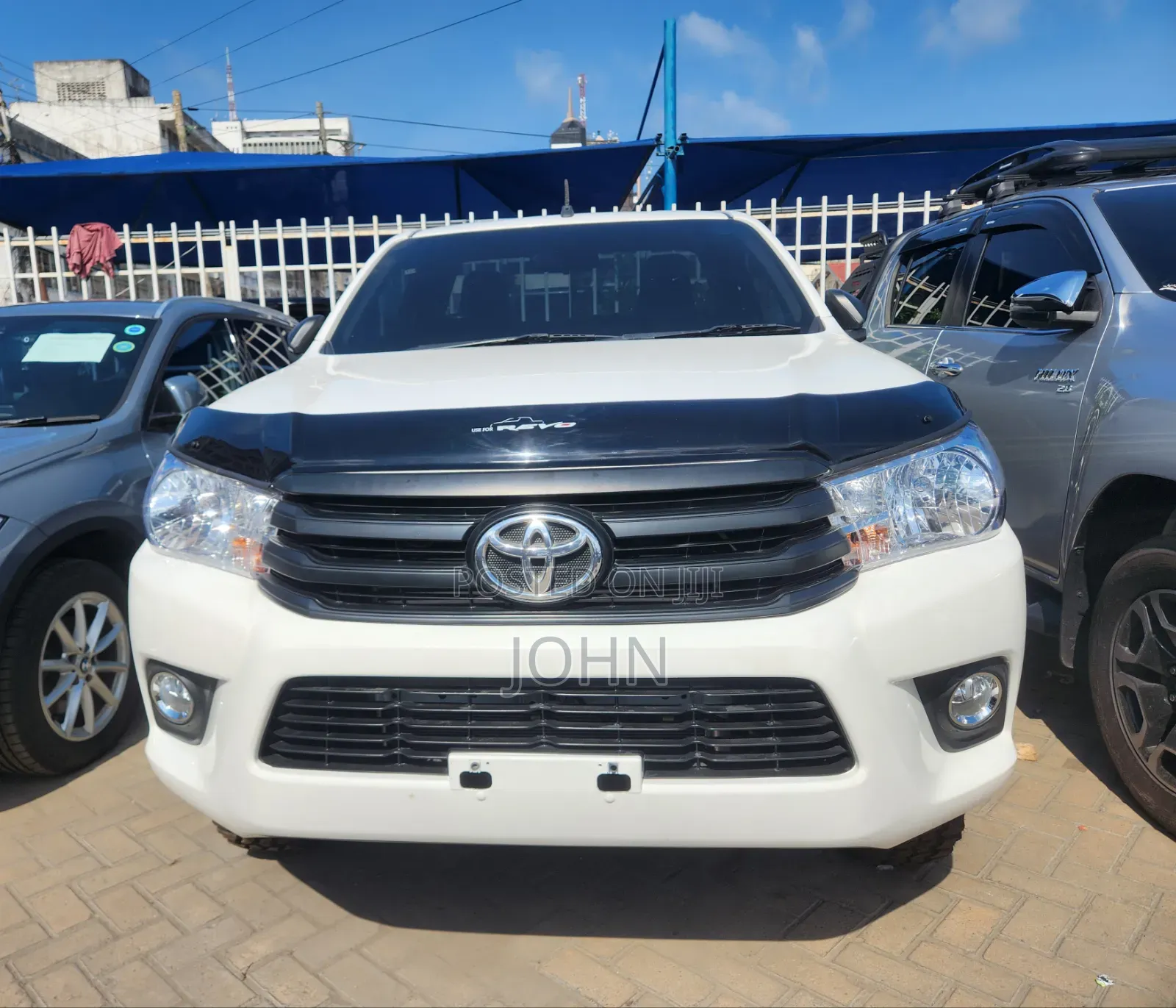 Toyota Hilux 2019 White