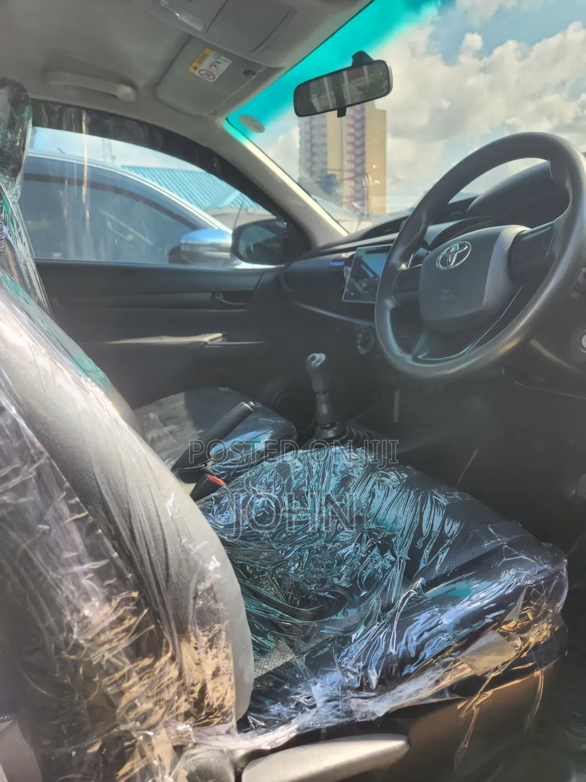 Toyota Hilux 2019 White