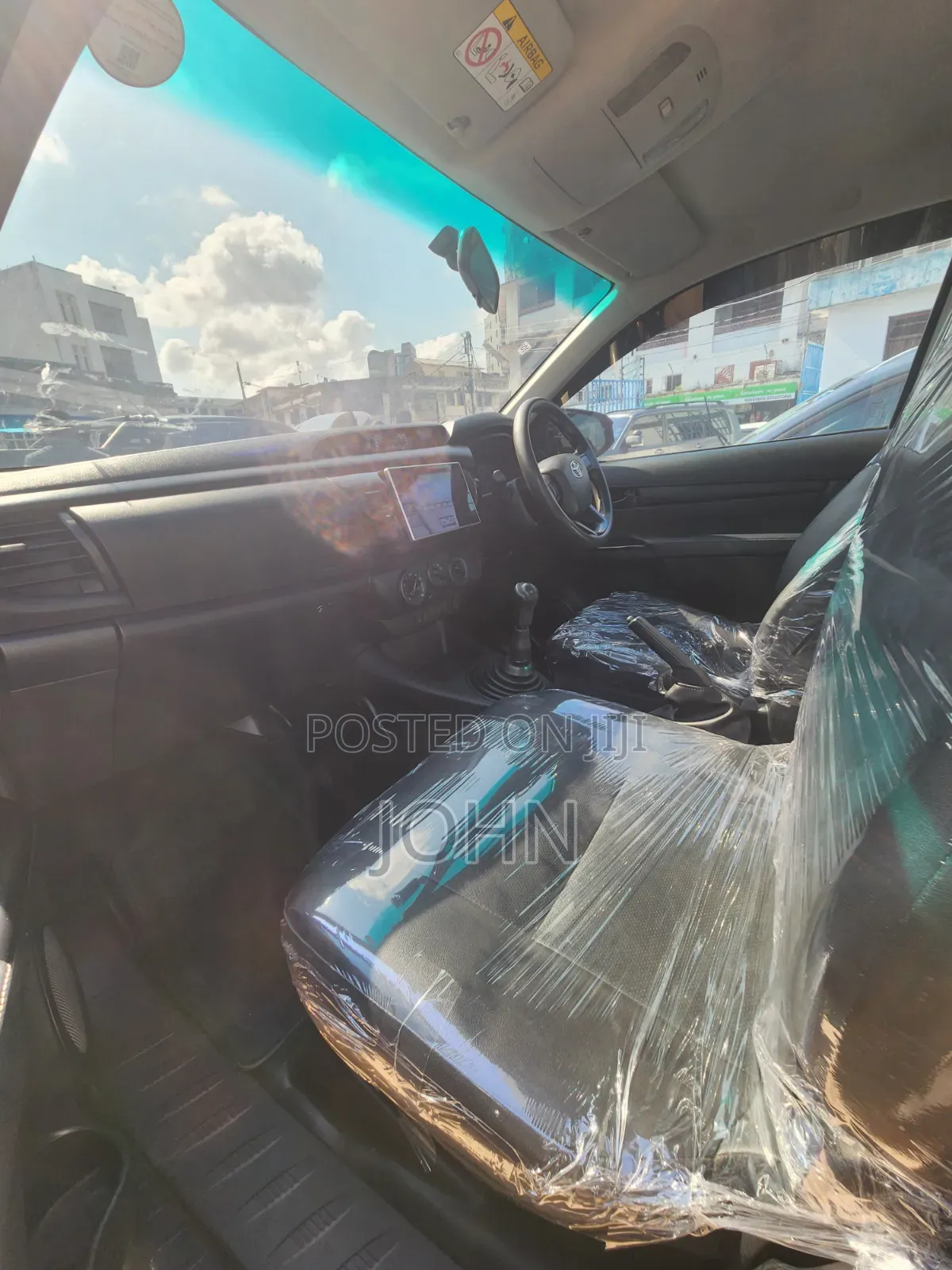 Toyota Hilux 2019 White