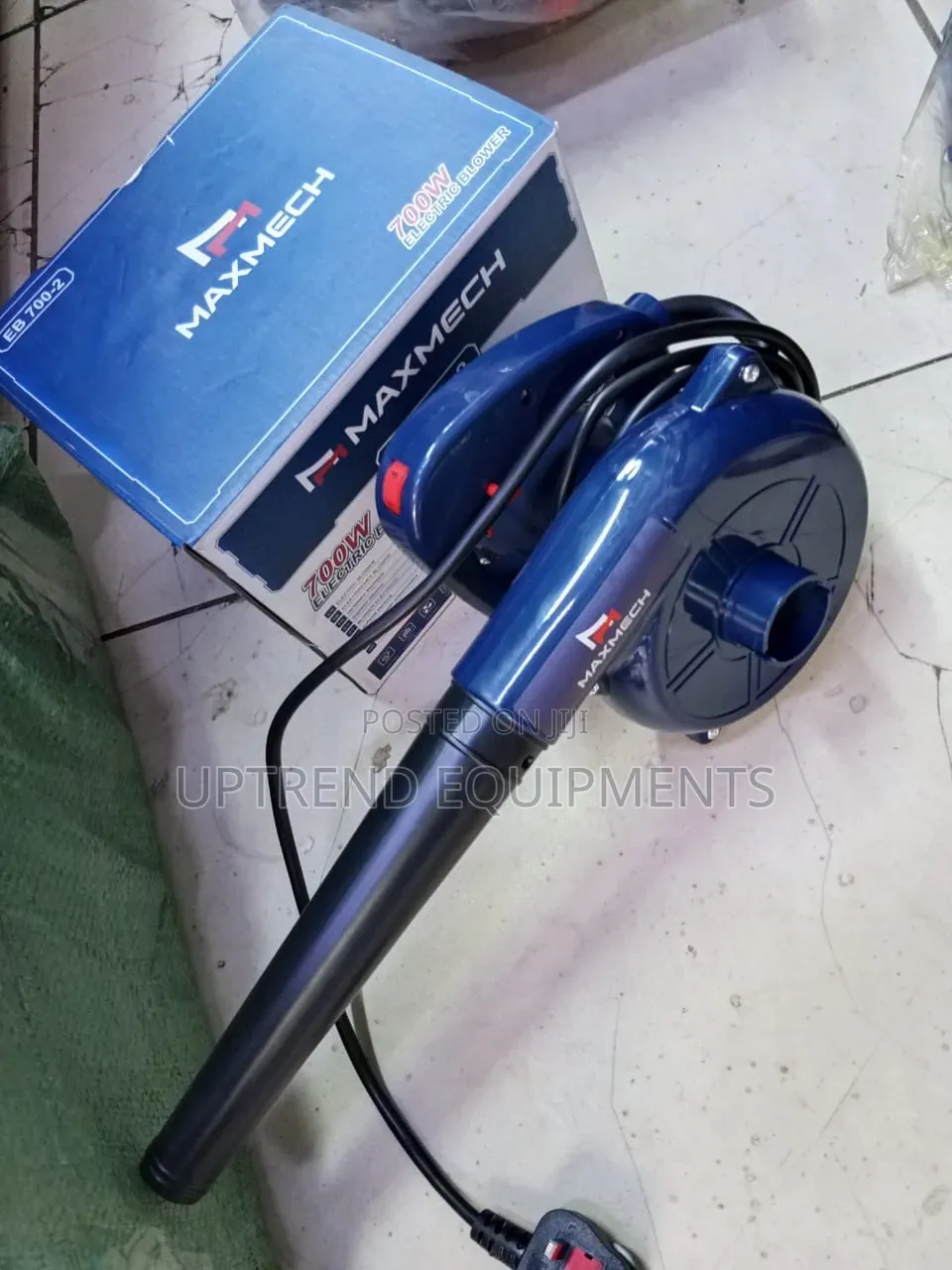Maxmech 700 Watts Blower