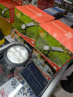 High-Brightness Solar Garden Light for Lawn and Pathway Decoration