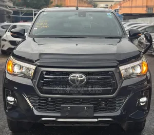 Toyota Hilux 2019 Matt Black