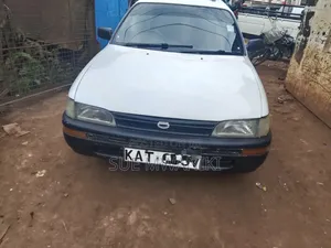 Toyota Corolla 1998 White