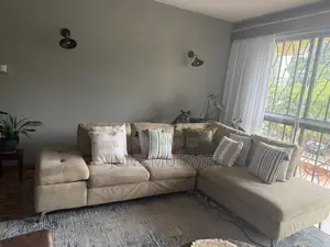 5 Seater Sectional With Storage