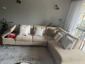 5 Seater Sectional With Storage