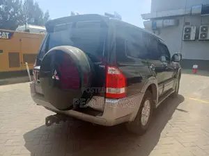 Mitsubishi Pajero 2004 Black