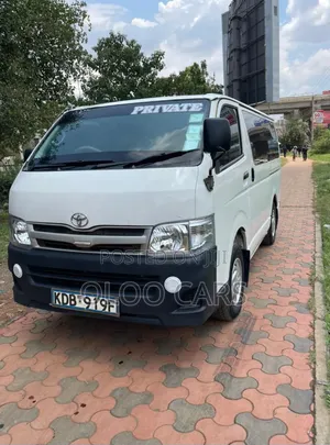 Toyota HiAce 2014 White