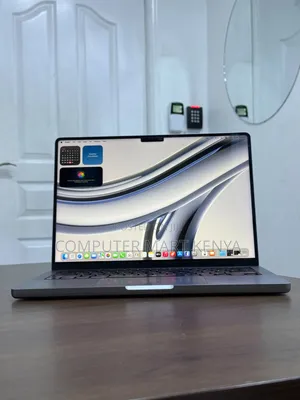 Laptop Apple MacBook Pro 2021 M1 16GB Apple M1 Pro SSD 512GB
