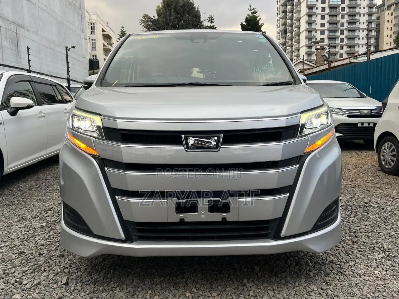 Toyota Noah 2019 Silver