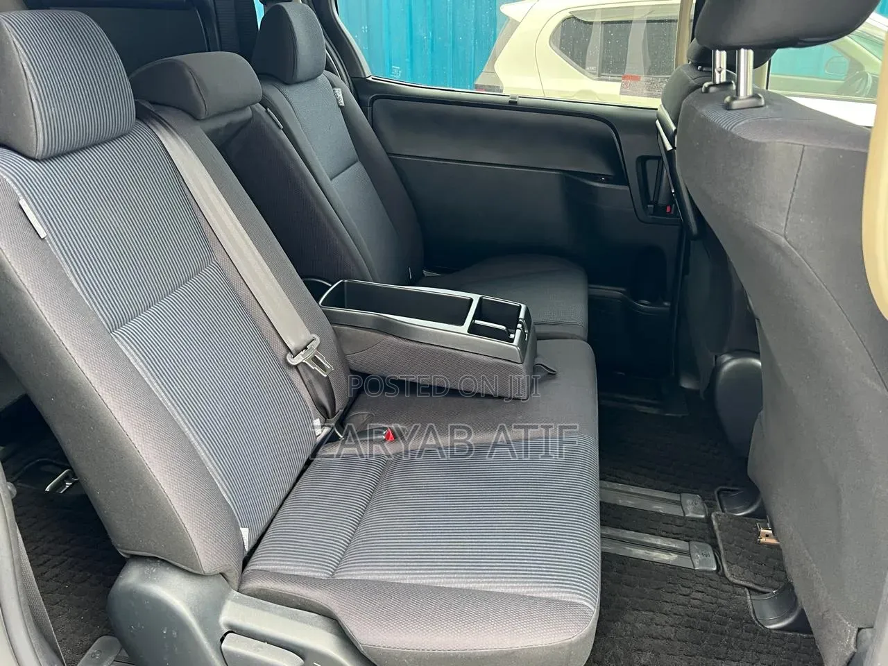 Toyota Noah 2019 Silver