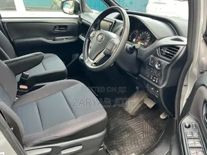 Toyota Noah 2019 Silver