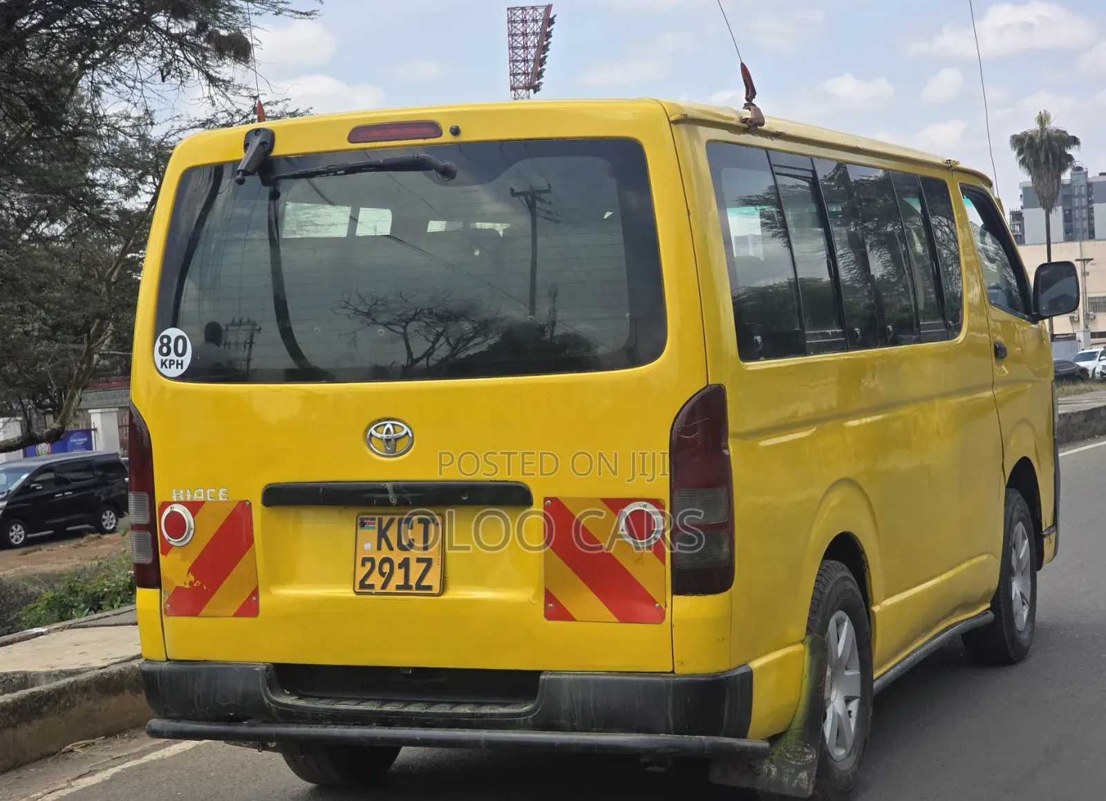 Toyota HiAce 2013 Yellow