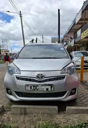 Toyota Ractis 2014 Silver