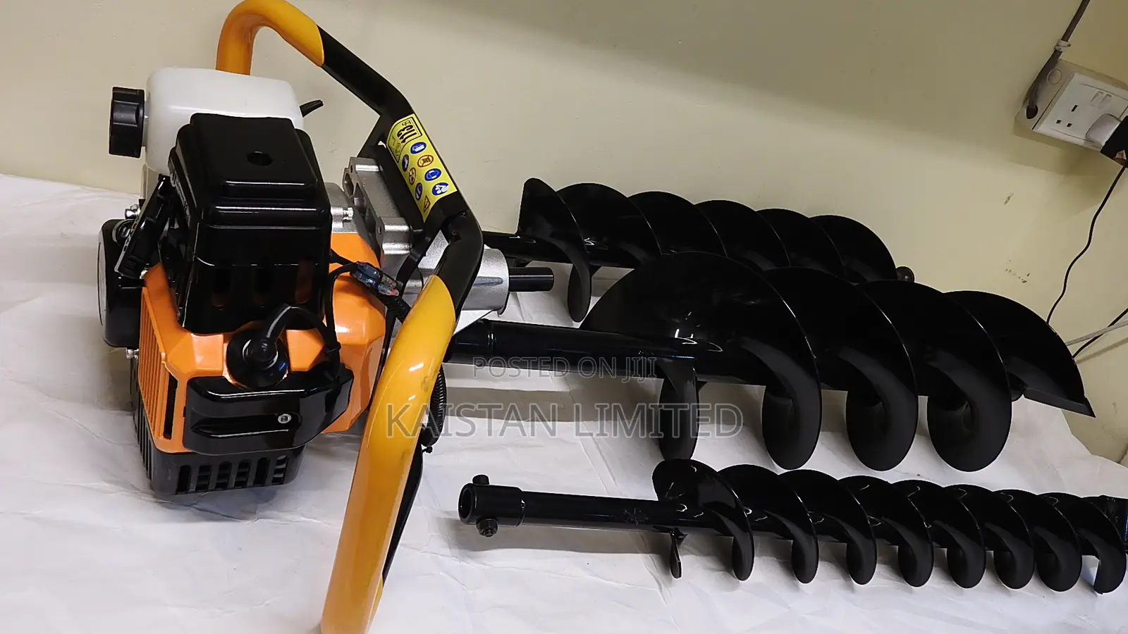 2-Stroke Petrol Earth Auger Hole Digger + 3 Drill Bits Included