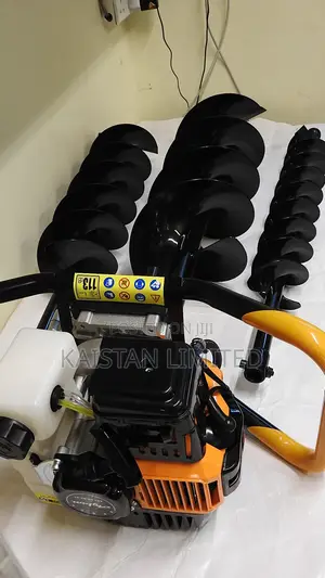 2-Stroke Petrol Earth Auger Hole Digger + 3 Drill Bits Included