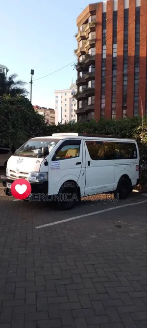 Toyota HiAce 2012 White