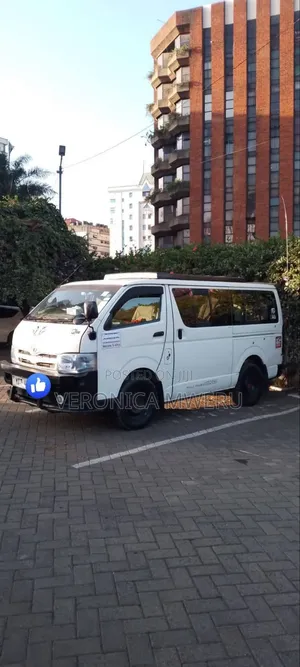 Toyota HiAce 2012 White