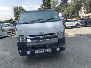 Toyota HiAce 2012 White