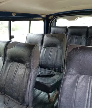 Toyota HiAce 2013 Yellow
