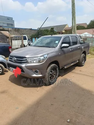 Toyota Hilux 2016 Gray