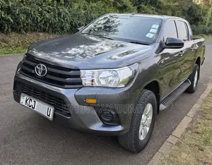 Toyota Hilux 2016 Gray