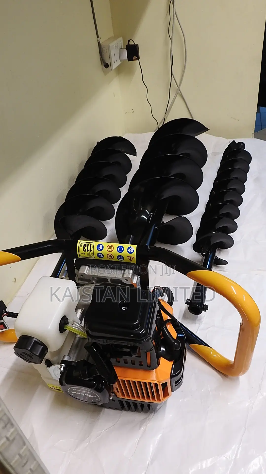 Powerful 2-Stroke Gasoline Earth Auger Machine – With 3 Auger Bits