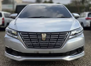 Toyota Premio 2018 Silver