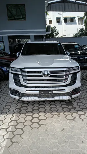 Toyota Land Cruiser 2019 White