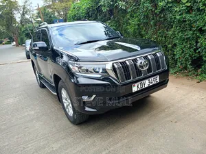 Toyota Land Cruiser 2016 Black