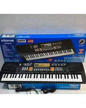 61 Keys Electric Keyboard Piano With a Microphone