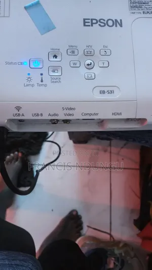 Epson EB-531 Projector
