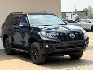 Toyota Land Cruiser Prado 2022 Black