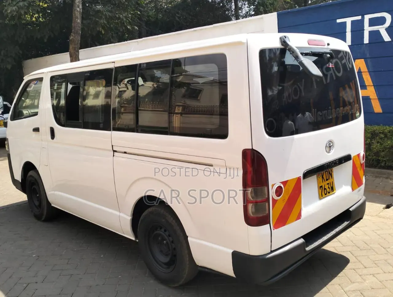Toyota HiAce 2017 White