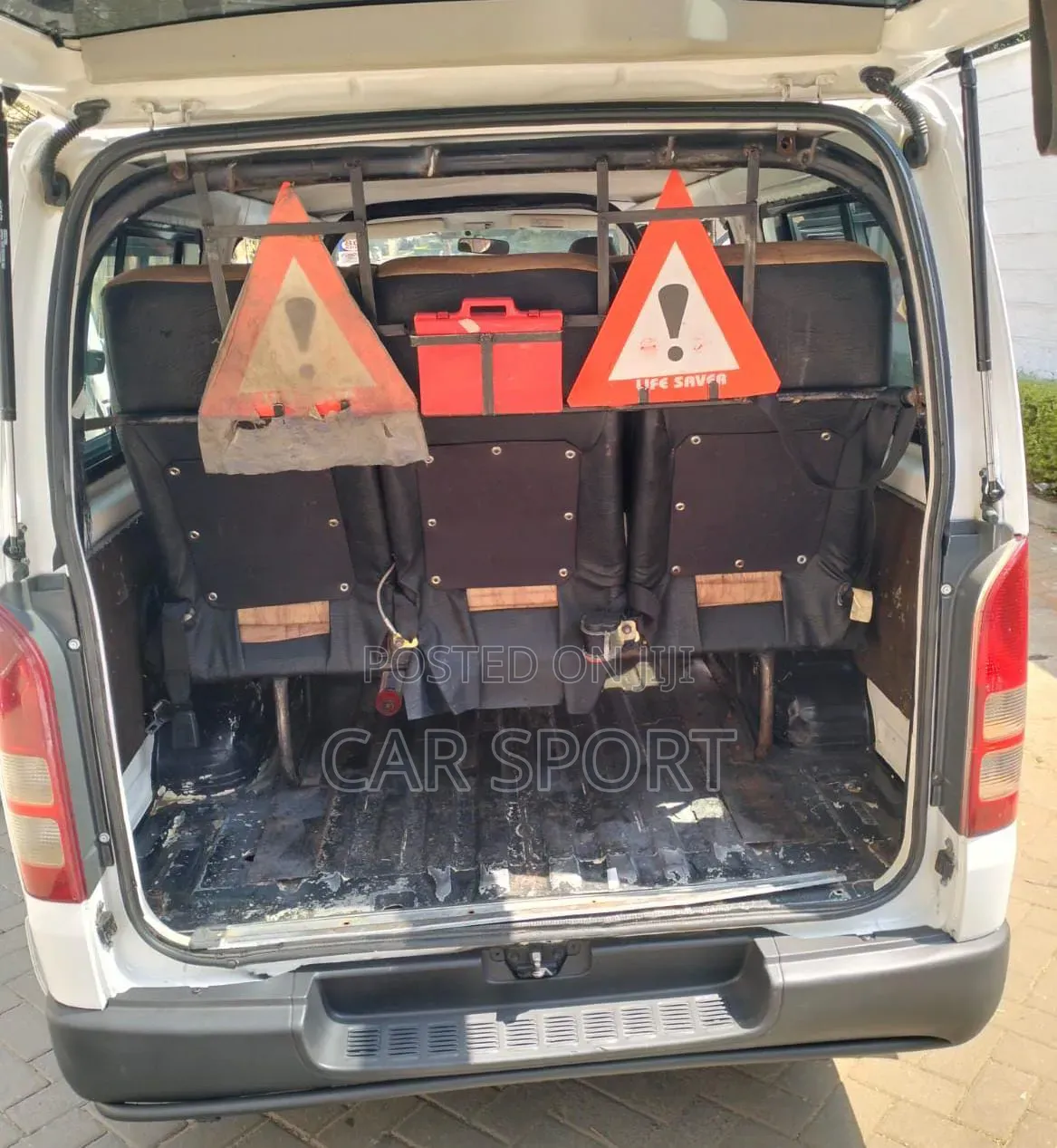 Toyota HiAce 2017 White