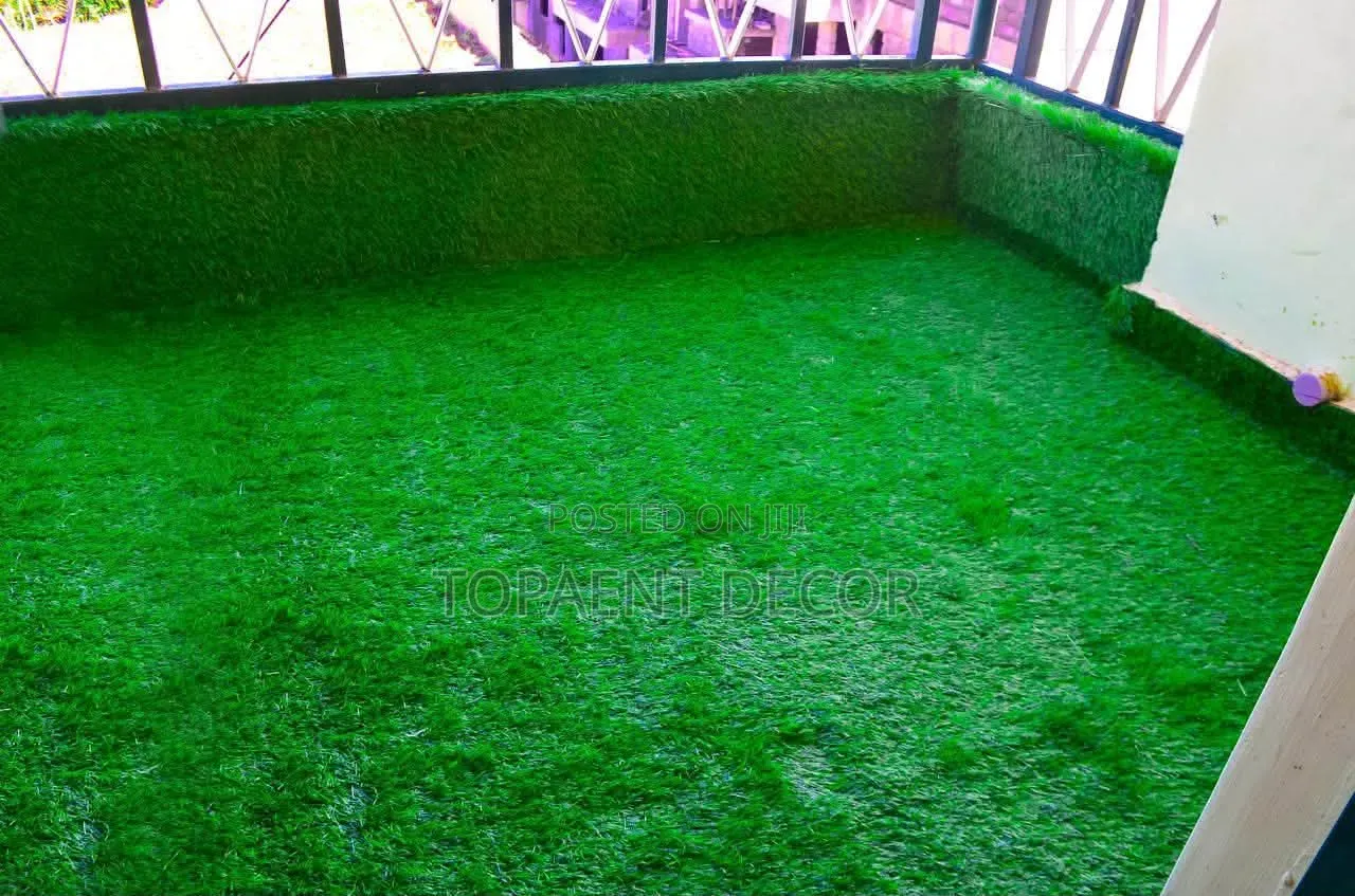 Green Turf Grass Carpets and Installation