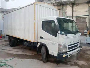 Mtsubishi Fuso 2023 White