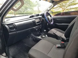 Toyota Hilux 2023