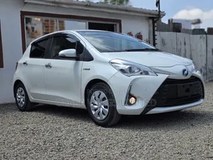 Toyota Vitz 2019 White