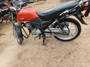 Honda CB 2023 Red