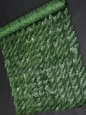 Realistic Artificial Leaf Privacy Fence