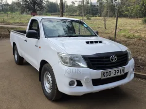 Toyota Hilux 3.0 D-4D 4x4 2014 White