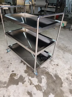 3‐Tier Medical Trolley