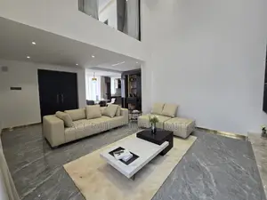 5bdrm Maisonette in Regen for sale