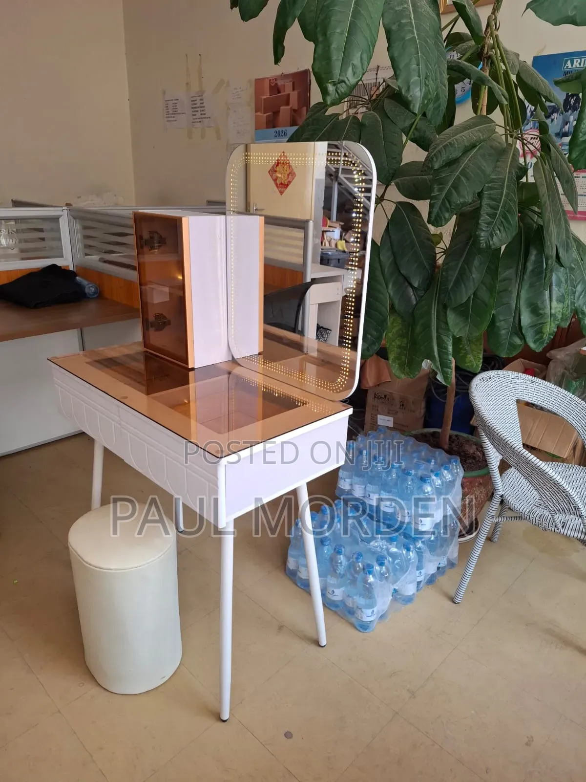 Dressing Set With All Glasses Led Lights