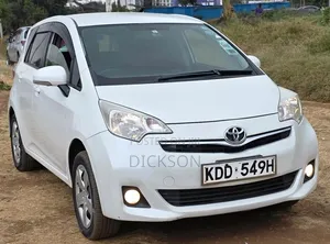 Toyota Ractis 2014 Silver