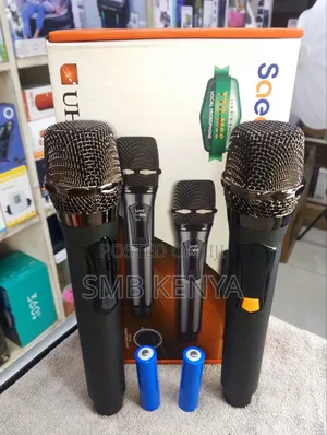 Portable Black Wireless Microphone Suitable for Indoor and Outdoor